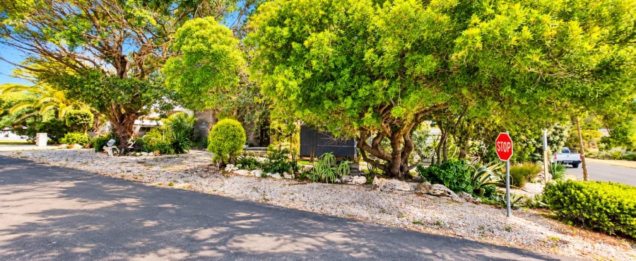 5 Bedroom Property for Sale in Kleinbaai Western Cape